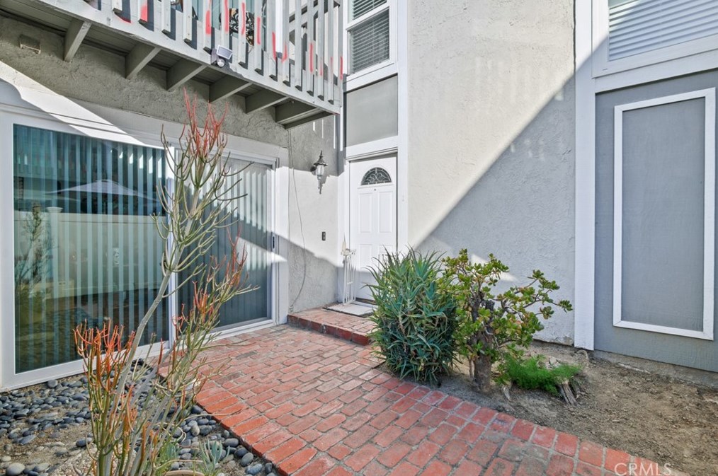 24972 Acacia Ln, Laguna Beach, CA 92653-4910
