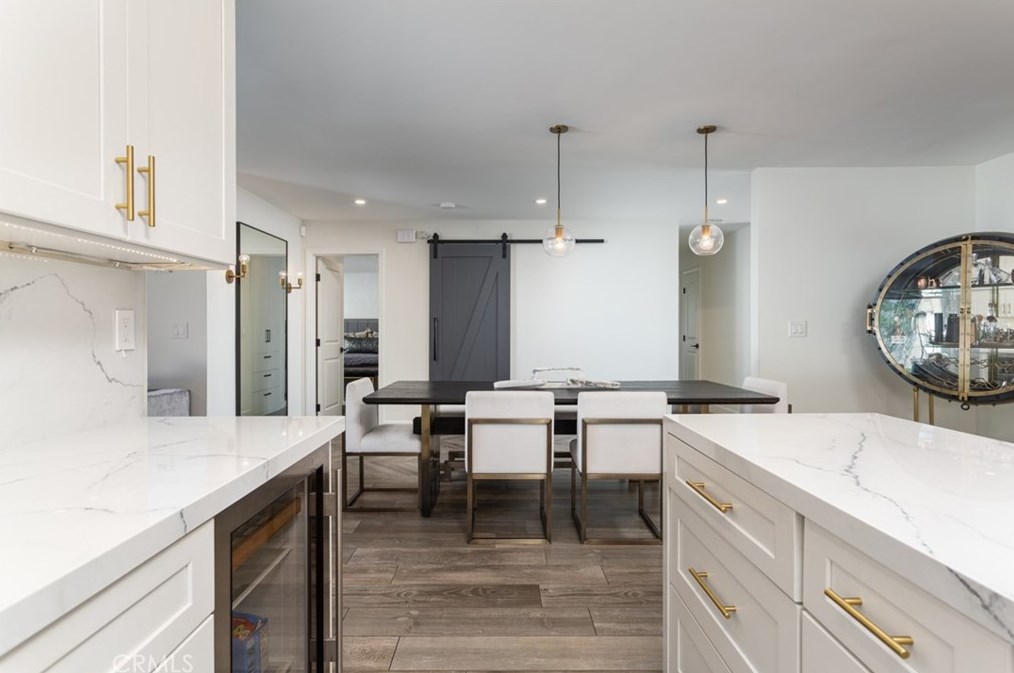 3102 Roanoke Ln, Costa Mesa CA  92626-3022 exterior