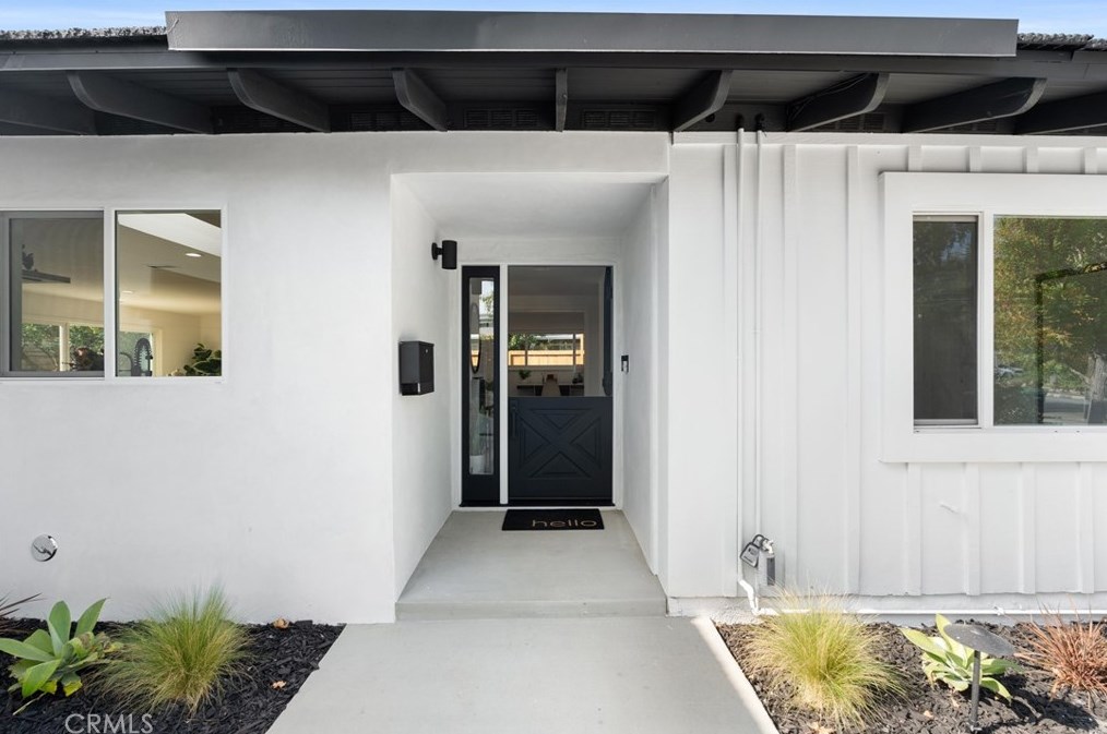 2959 Mindanao Dr, Costa Mesa, CA 92626