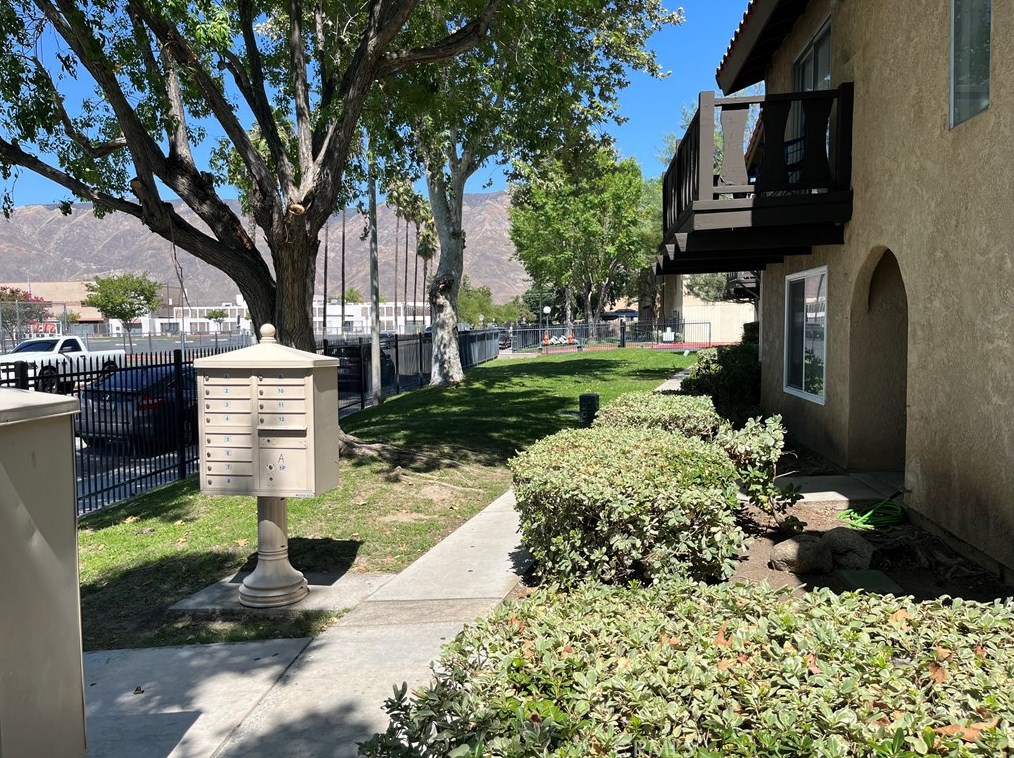 167 Tiger Ln, San Jacinto, CA 92583