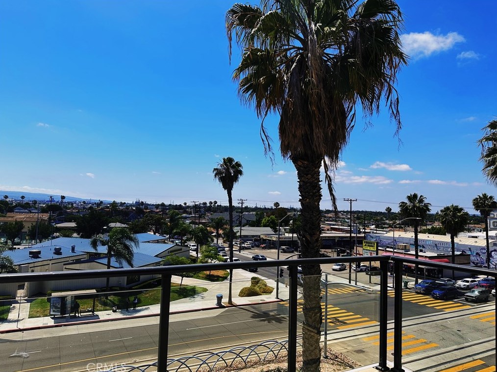 1598 Long Beach Blvd #406, Long Beach, CA 90813