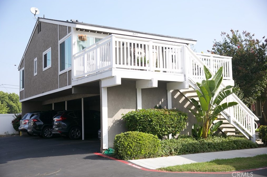 8411 Benjamin Dr, Huntington Beach, CA 92647-7004