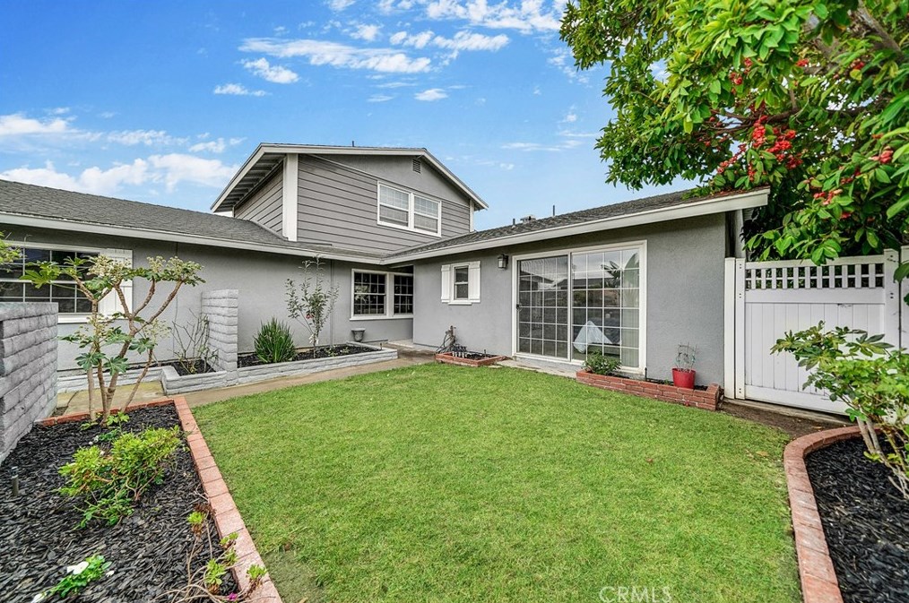 16311 Myrtlewood St, Santa Ana, CA 92708