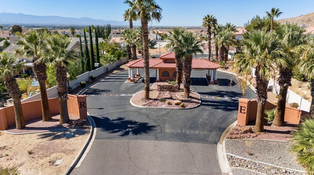 16269 Ridge View Dr, Apple Valley CA  92307-1271 exterior