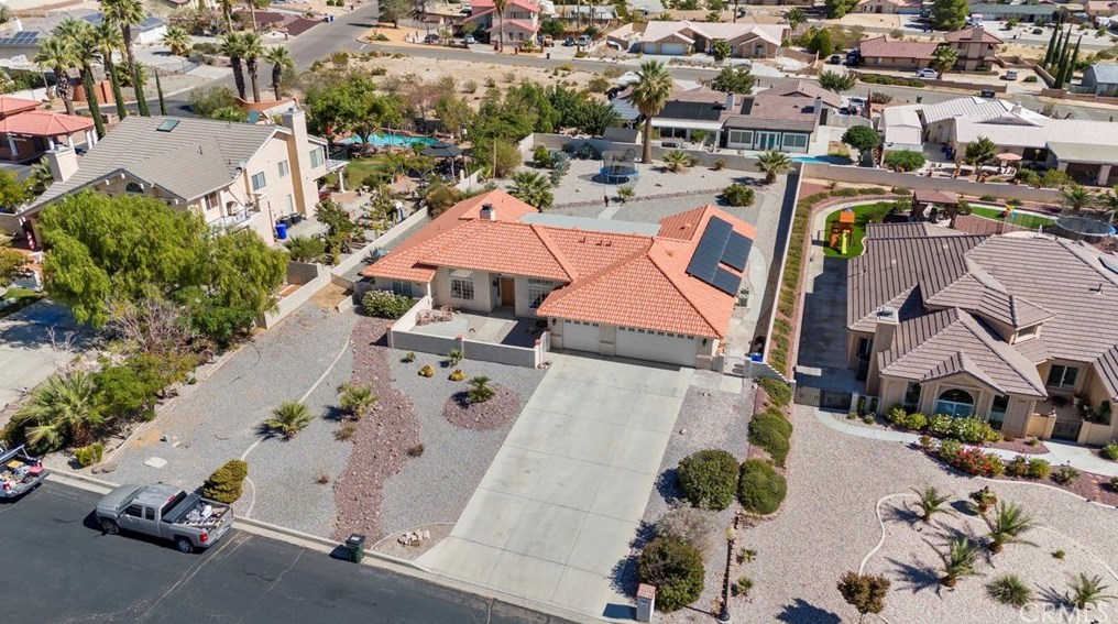 16269 Ridge View Dr, Apple Valley CA  92307-1271 exterior
