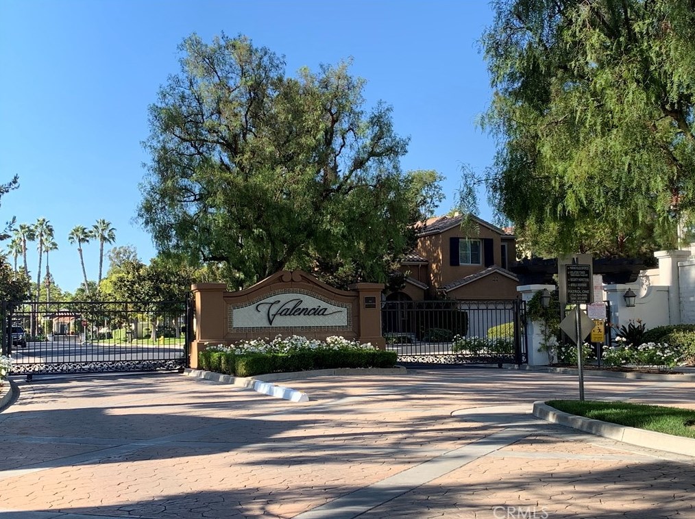 12421 Cardinal Dr, Tustin, CA 92782