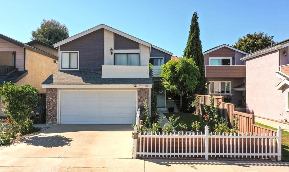 1409 Lakeside Ln, Huntington Beach, CA 92648-3758