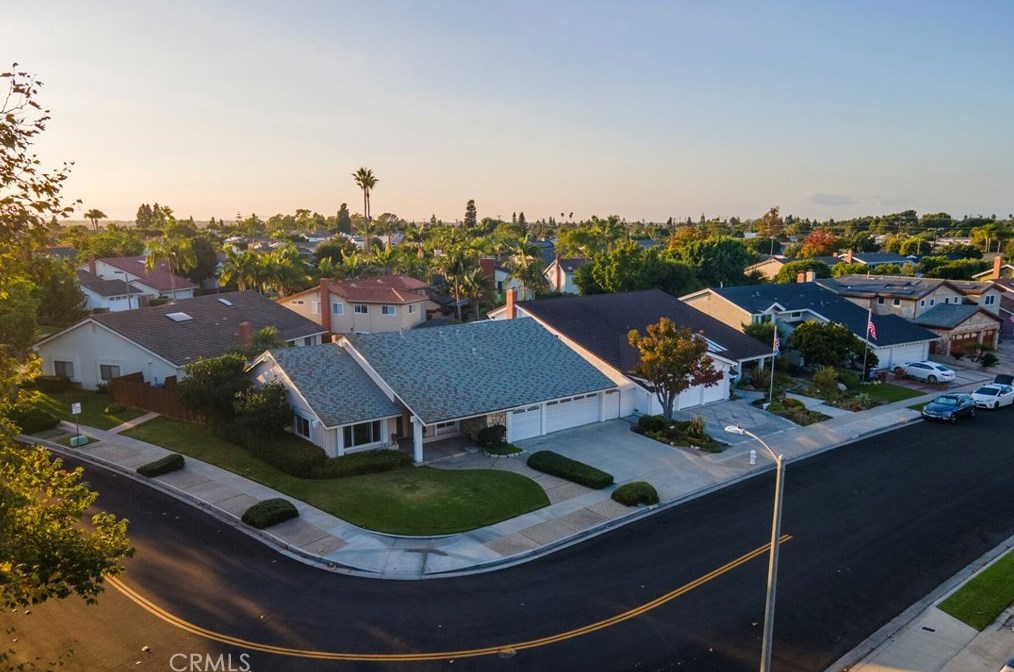2769 Bluebird Cir, Costa Mesa, CA 92626
