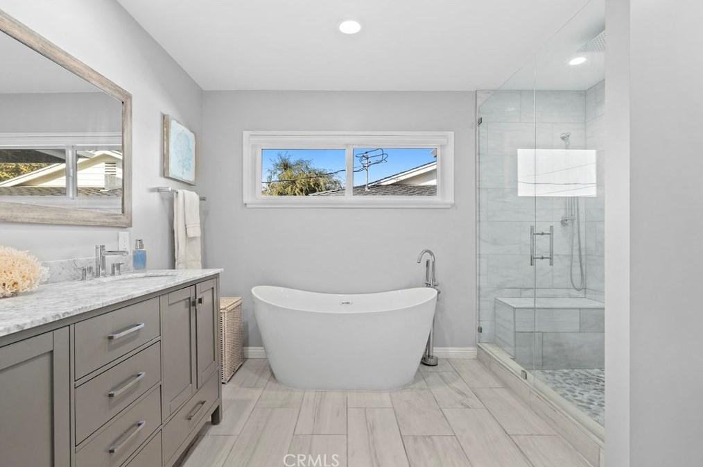 3007 Royce Ln, Costa Mesa, CA 92626
