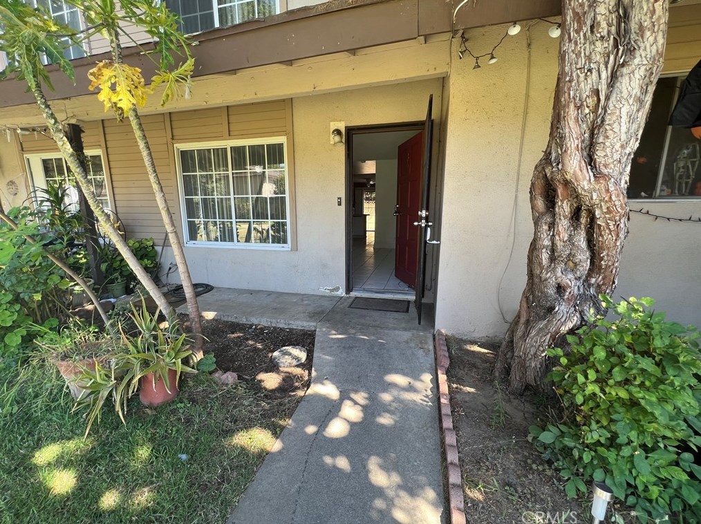 521 S Lyon St #35, Santa Ana, CA 92701