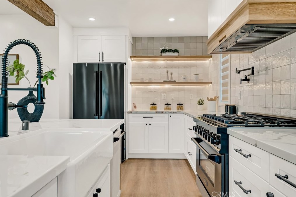 5571 Boden St, Los Angeles, CA 90016-3201