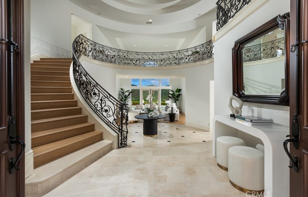 12 Morning View Dr, Newport Beach, CA 92657