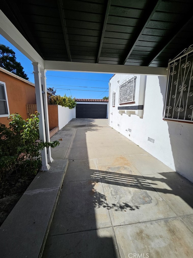 3637 Somerset Dr, Los Angeles CA  90016-5840 exterior