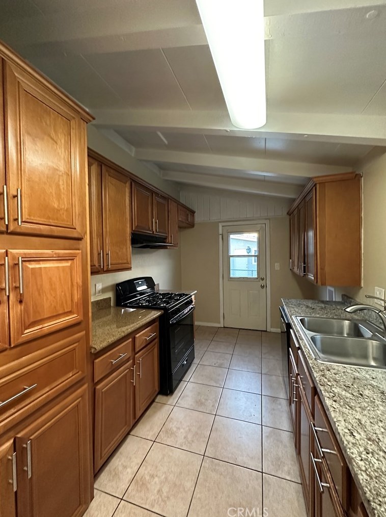 2384 Canterbury Ave, Pomona, CA 91768