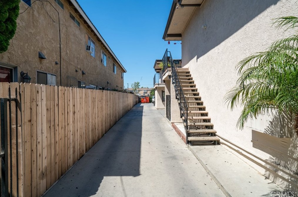 21929 Verne Ave, Lakewood, CA 90716
