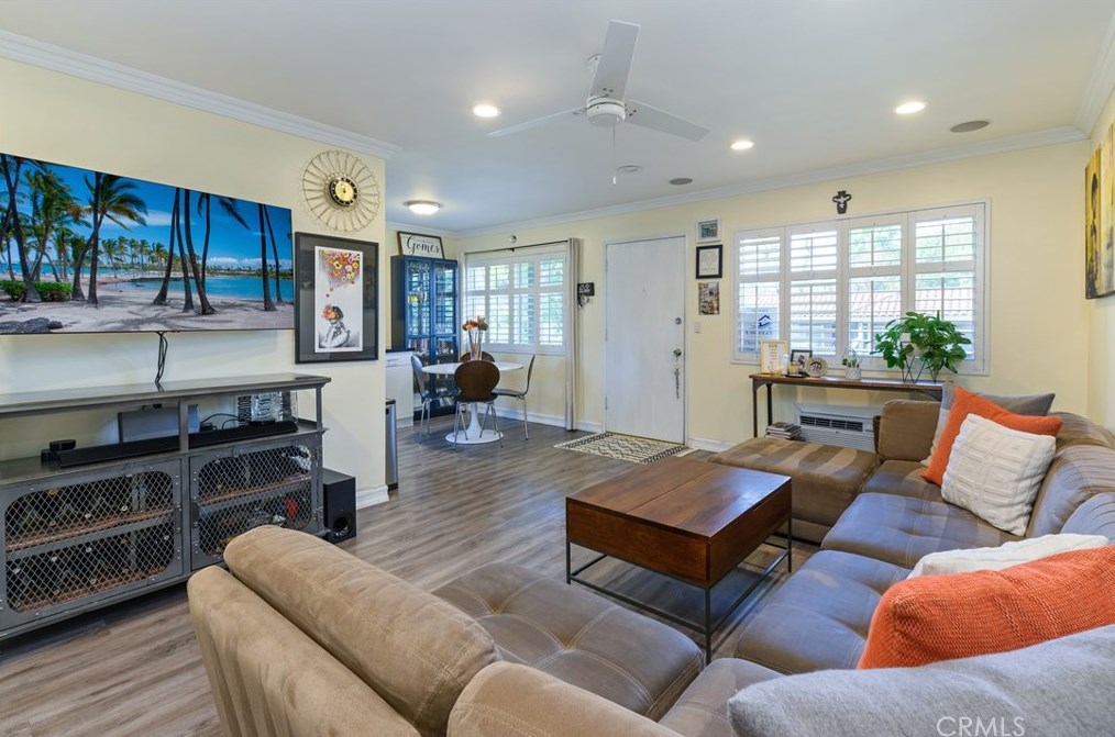 611 S La Veta Park Cir #226, Orange, CA 92868