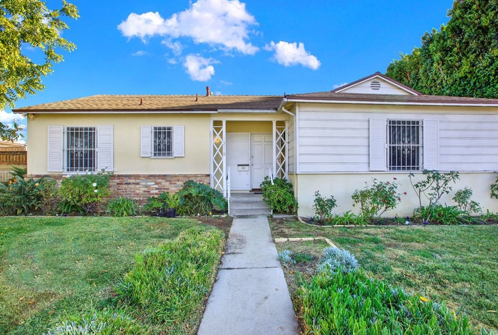 13118 Branford St, Los Angeles CA  91331-4712 exterior