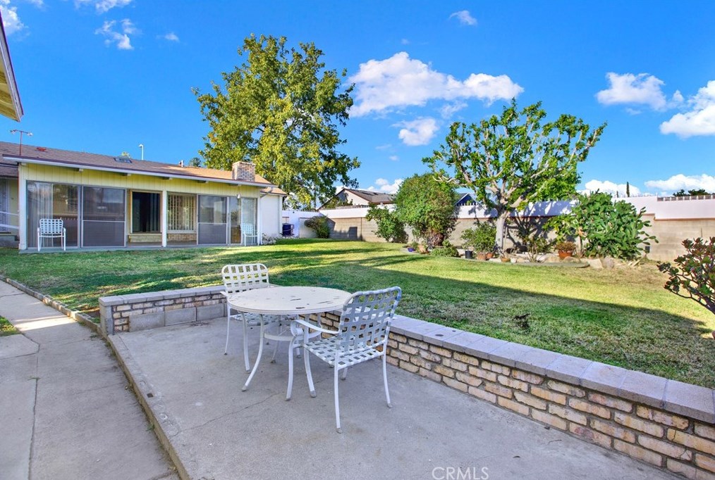 13118 Branford St, Los Angeles CA  91331-4712 exterior