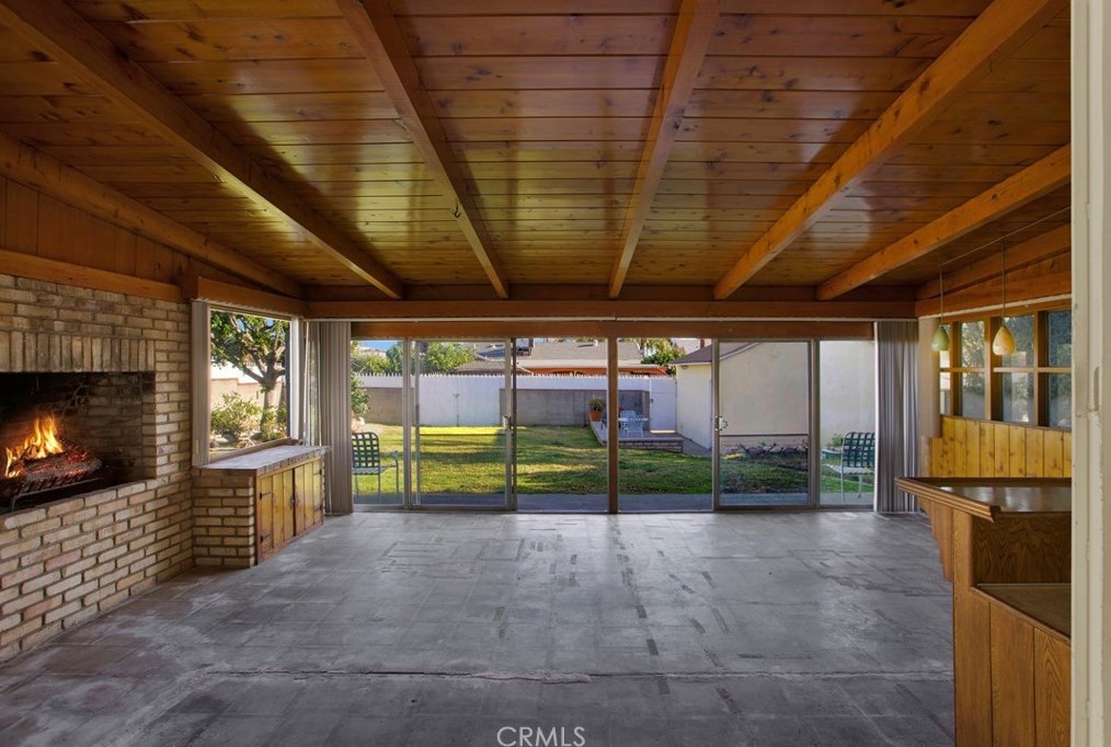 13118 Branford St, Los Angeles CA  91331-4712 exterior