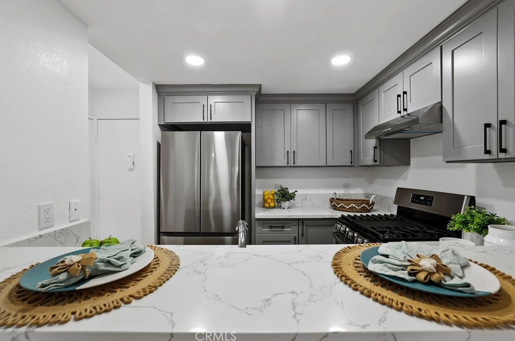 600 W 3rd St #a220, Santa Ana, CA 92701