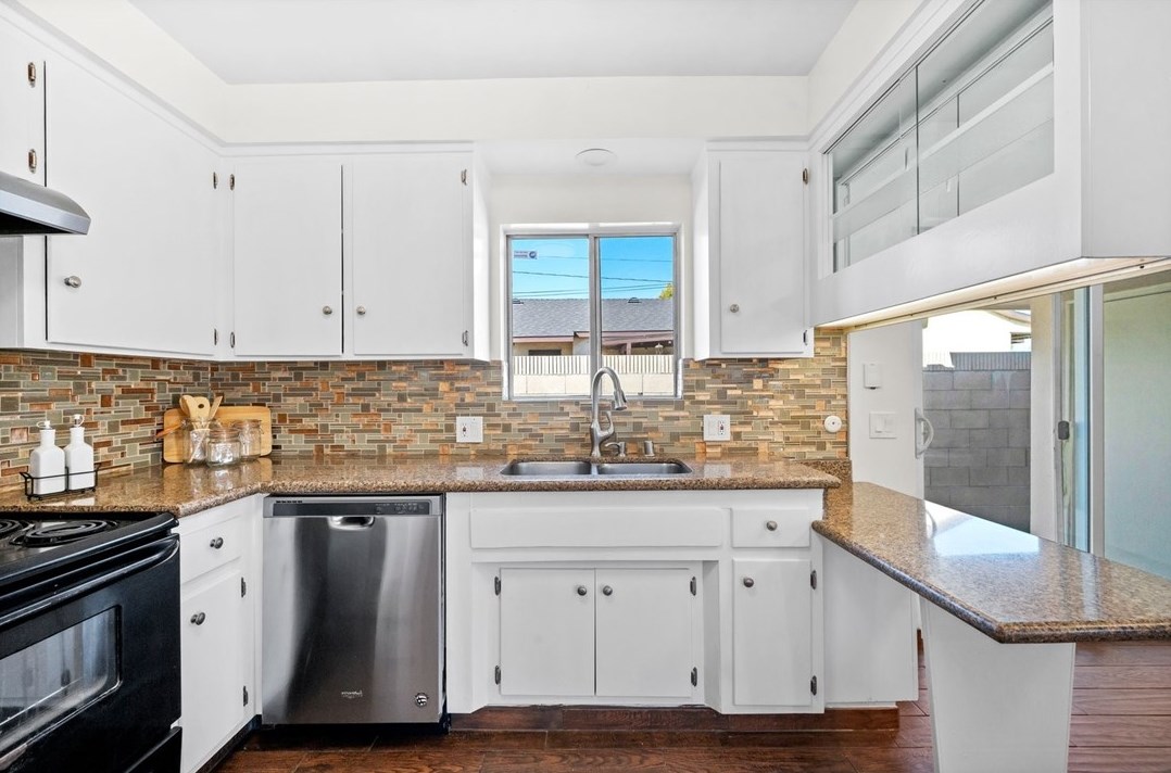 5000 W 141st St, Hawthorne, CA 90250