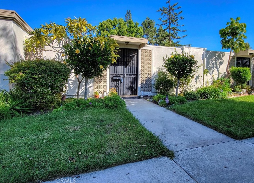 319 Avenida Carmel, Laguna Beach, CA 92637-3382