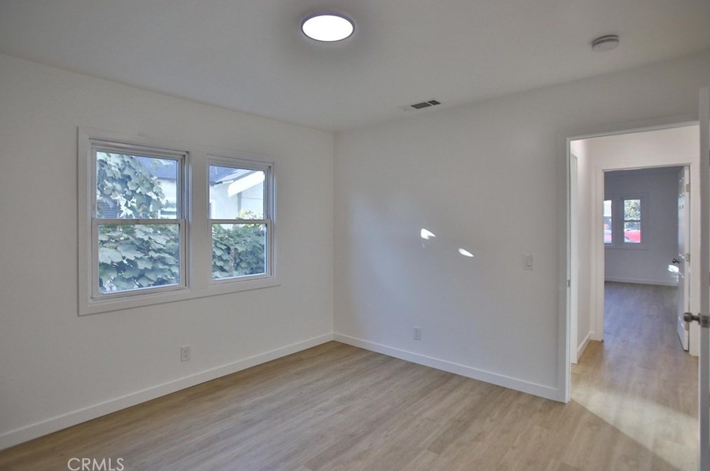1804 46th St, Los Angeles CA  90058-1948 exterior