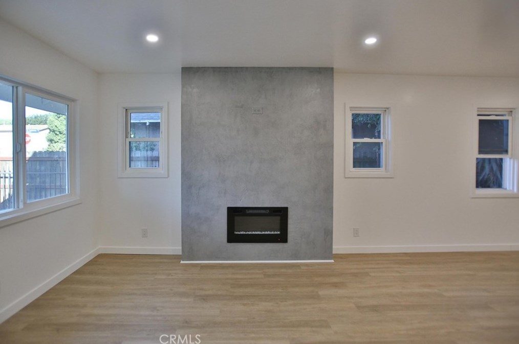 1804 46th St, Los Angeles CA  90058-1948 exterior