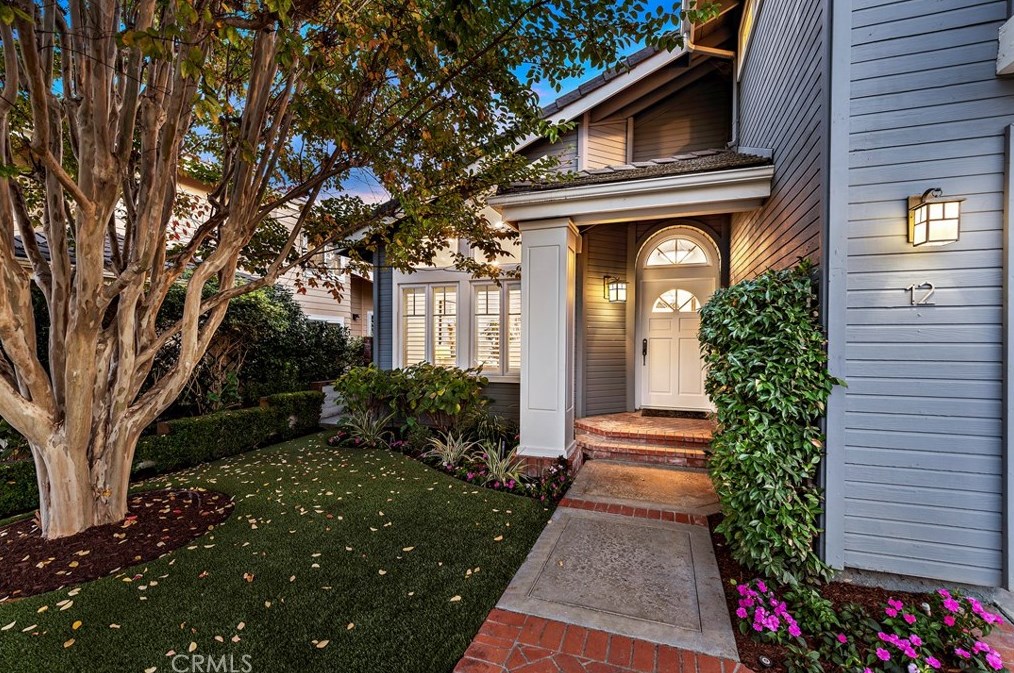 12 Kendall St, Laguna Beach, CA 92677-4736