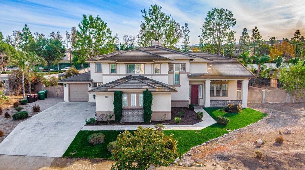 934 Thoroughbred Ln, Norco, CA 92860