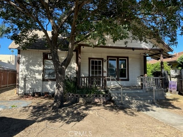 3553 E Green St, Pasadena, CA 91107