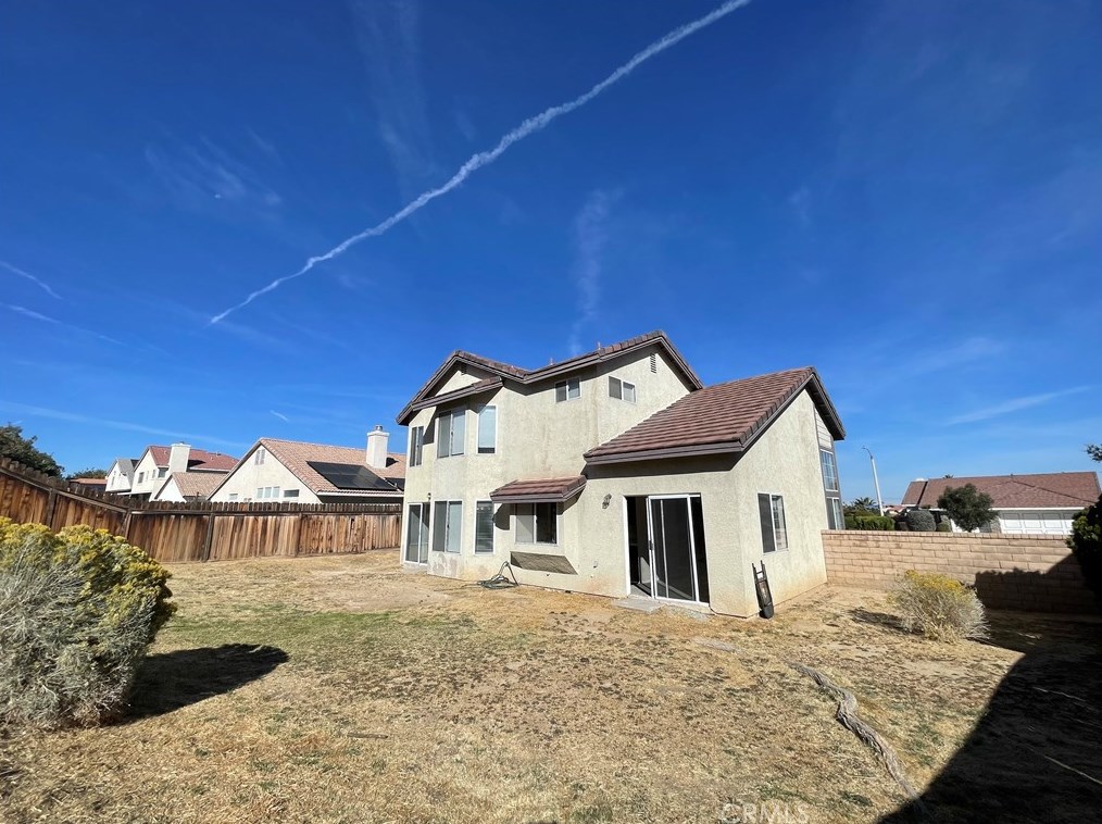 3102 Tourmaline Ln, Palmdale, CA 93550-8385