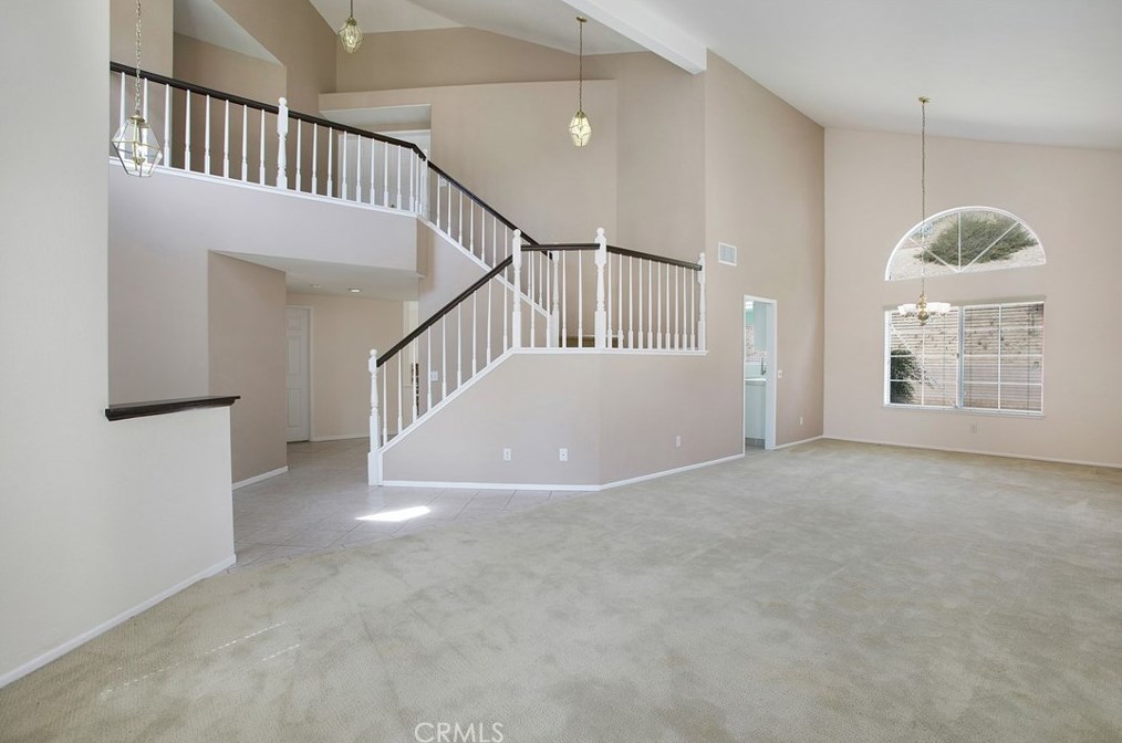 541 Bruin Dr, Riverside, CA 92507