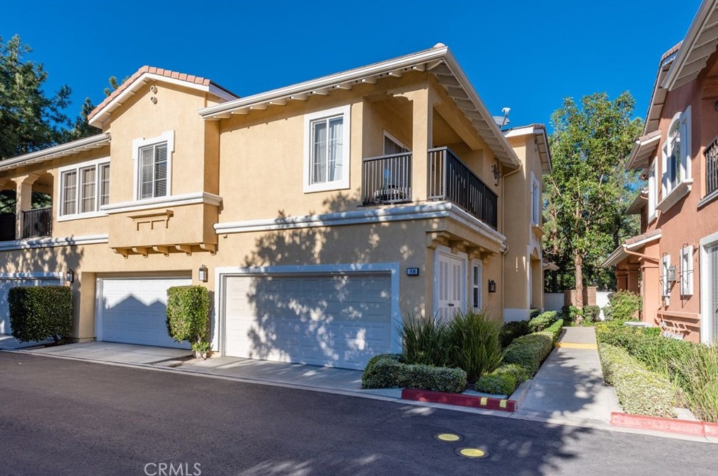 38 Daisy, Irvine, CA 92618