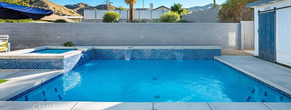 38855 Paradise Way, Cathedral City CA  92234-2356 exterior