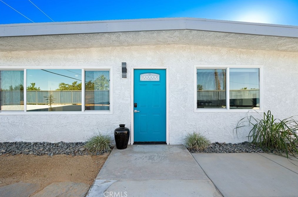 38855 Paradise Way, Cathedral City CA  92234-2356 exterior
