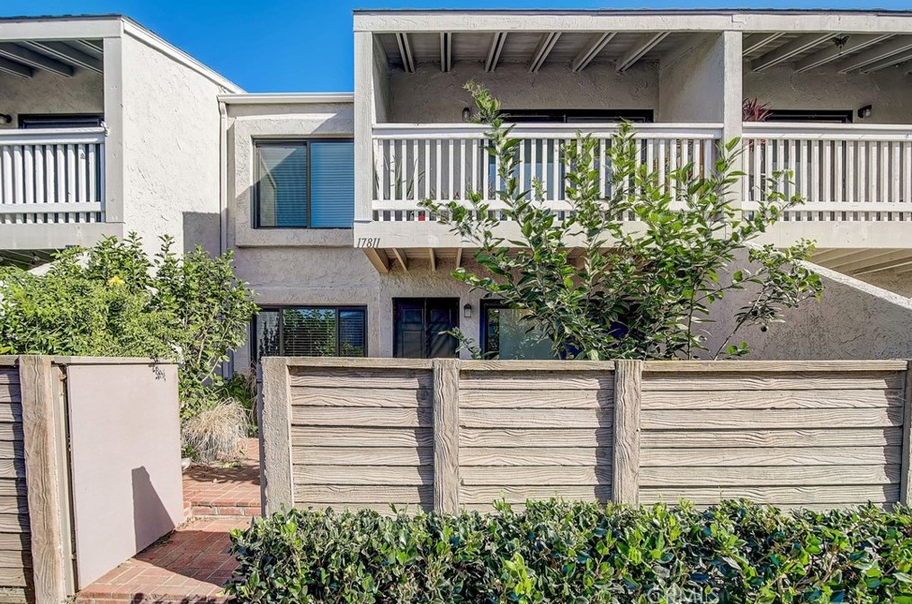 17811 La Costa Ln #96, Huntington Beach, CA 92647