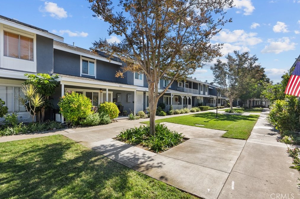 2415 Richmond Way, Costa Mesa, CA 92626