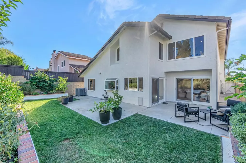 26121 Sally Dr, El Toro CA  92630-5540 exterior