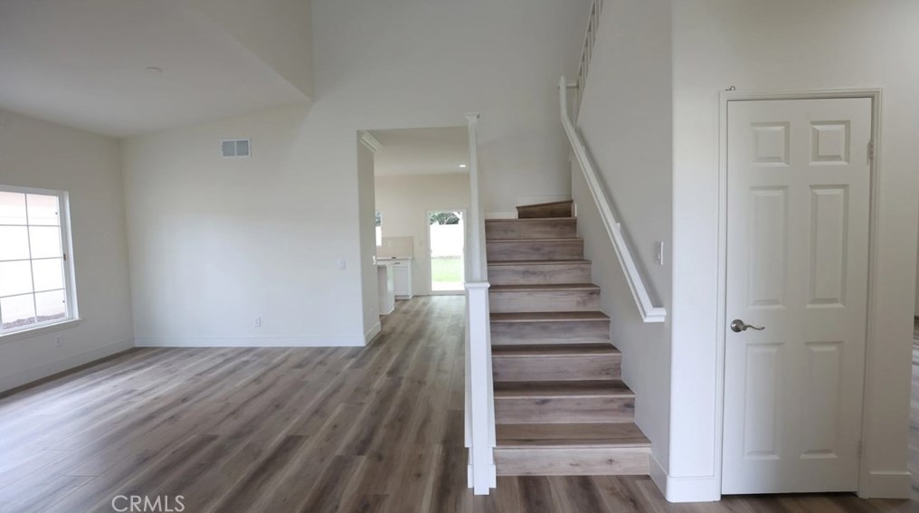 1657 Mission Meadows Dr, Oceanside, CA 92057