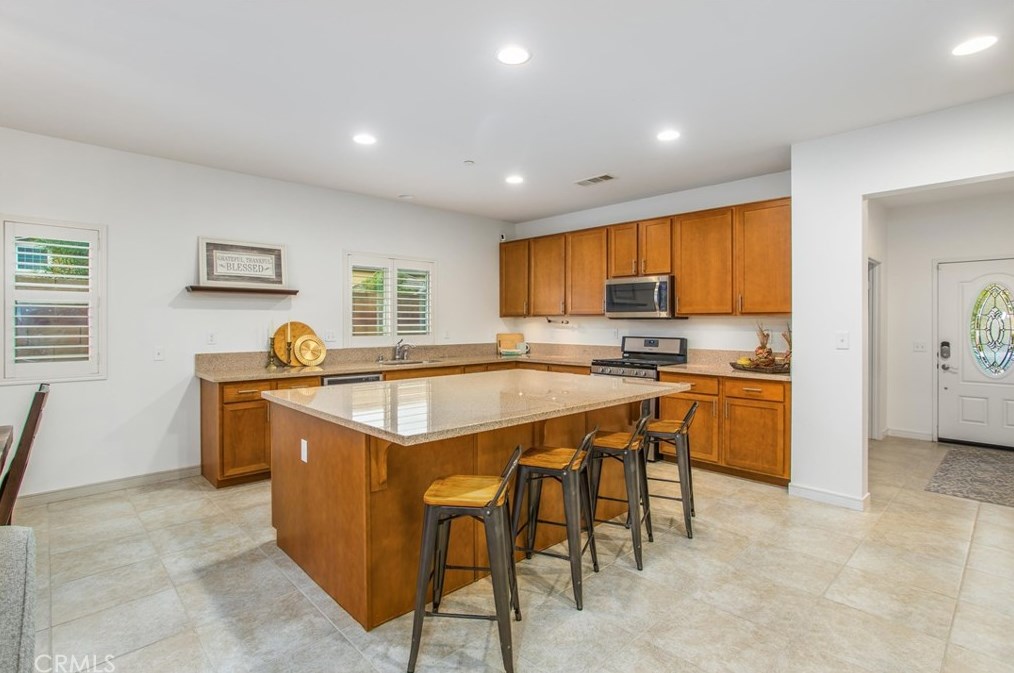 1204 Houstonia Ln, Beaumont, CA 92223