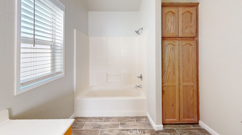 84 Seville, Tustin CA 92780-5958 exterior