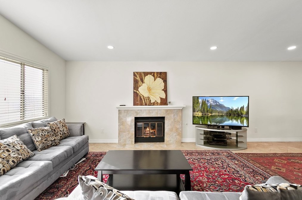24038 Sandy Glade Ave, Moreno Valley, CA 92557-5528