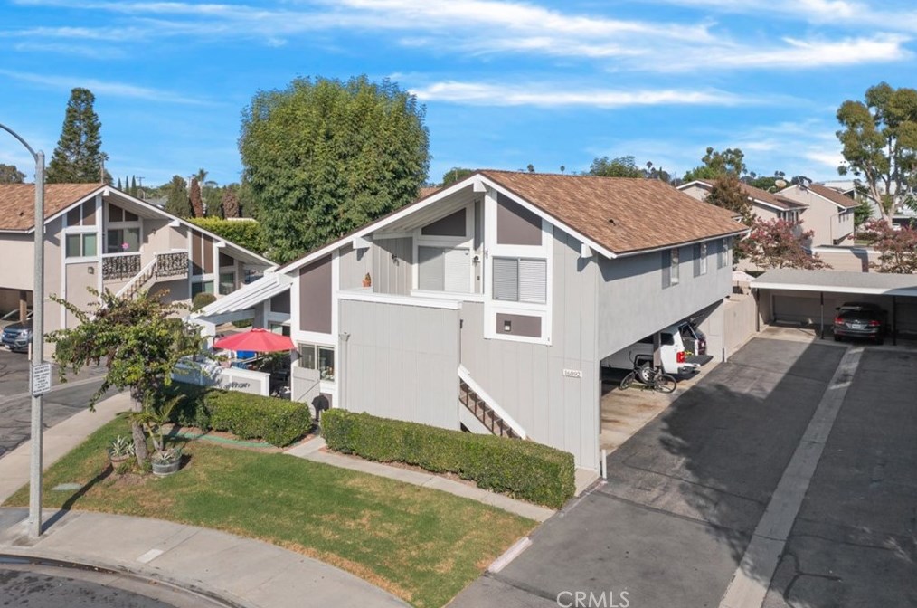 16892 Cod Cir #b, Huntington Beach, CA 92647