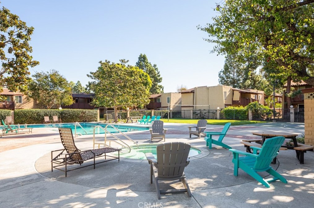 1030 Macarthur Blvd, Santa Ana CA  92707-4674 exterior