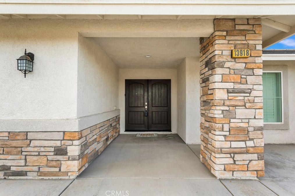 13918 Tawya Rd, Apple Valley, CA 92307-5543