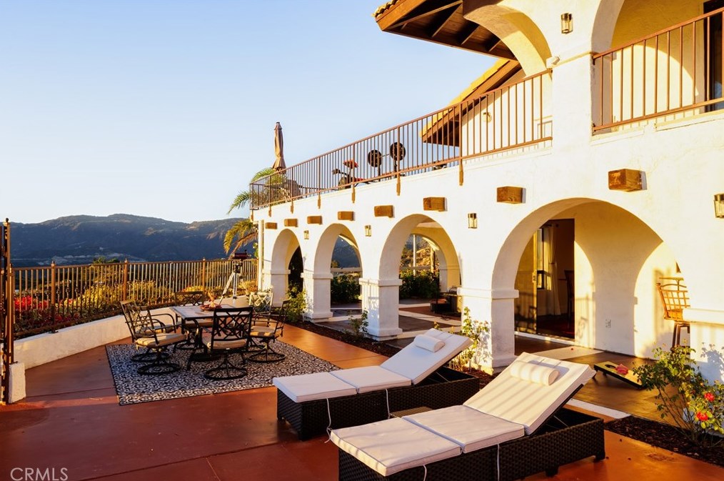 2375 Daily Dr, Fallbrook CA  92028-9101 exterior