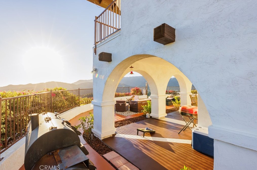 2375 Daily Dr, Fallbrook CA  92028-9101 exterior