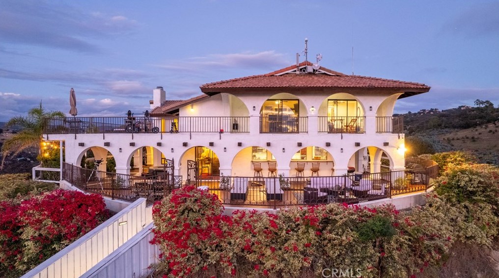 2375 Daily Dr, Fallbrook, CA 92028