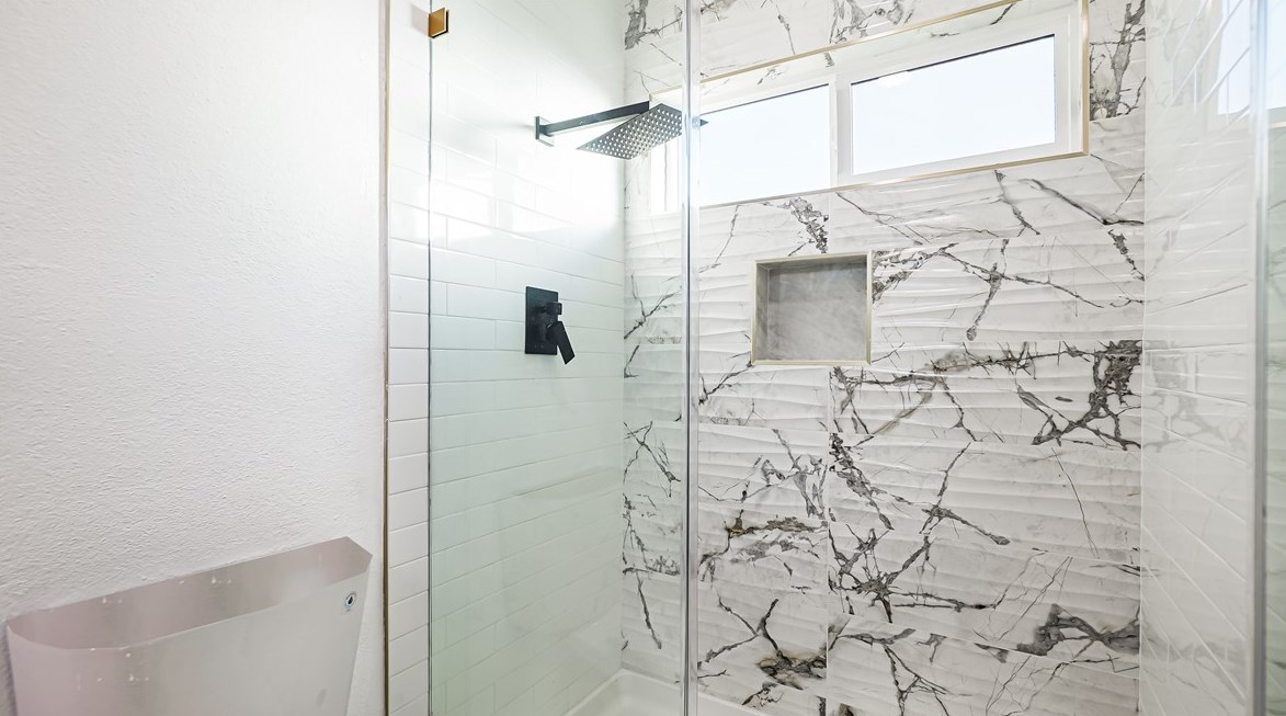 8898 8th Ave, Hesperia CA  92345-3963 exterior